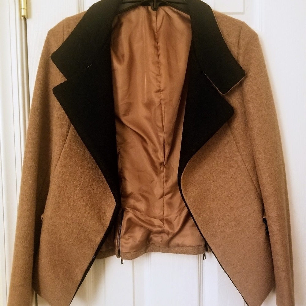 Cropped Blazer with Zipper Detail Back